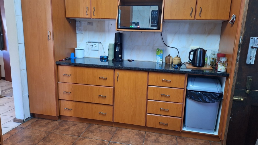 4 Bedroom Property for Sale in Denneoord Western Cape